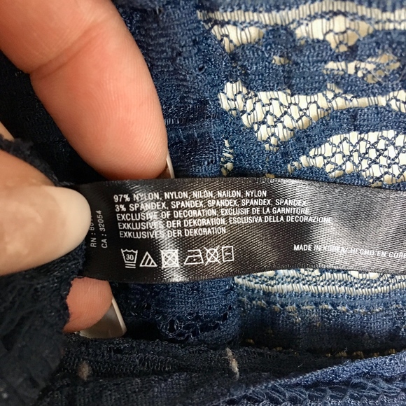 ANTHROPOLOGIE Blue Lace Blouse Size Small - Picture 8 of 8